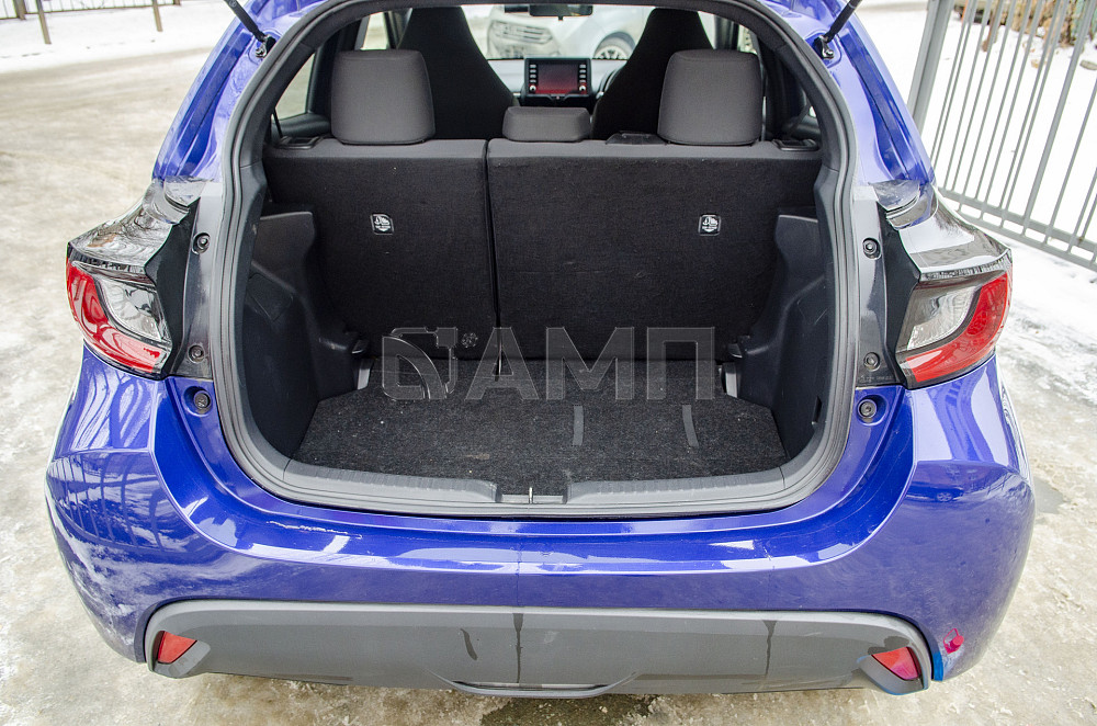 Продам Toyota Yaris Новосибирск - изображение 8