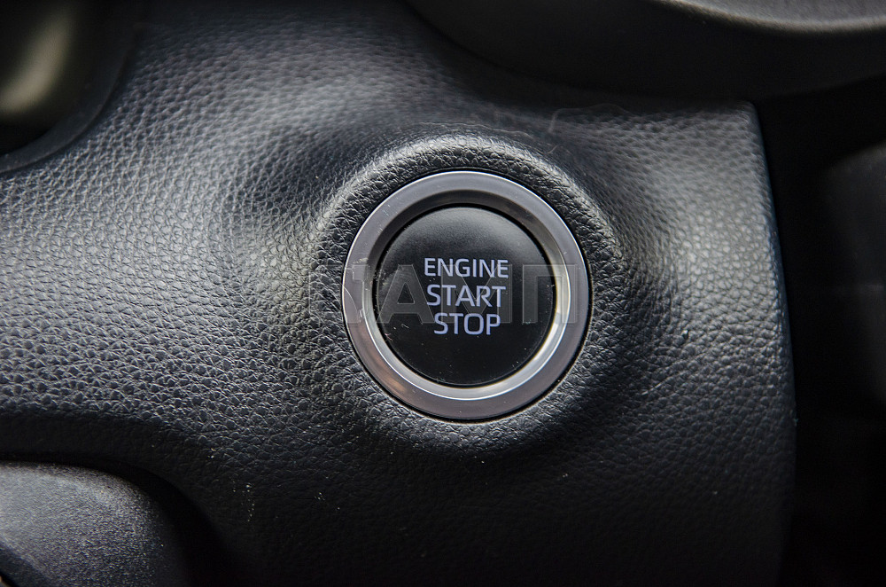 Продам Toyota Yaris Новосибирск - изображение 5