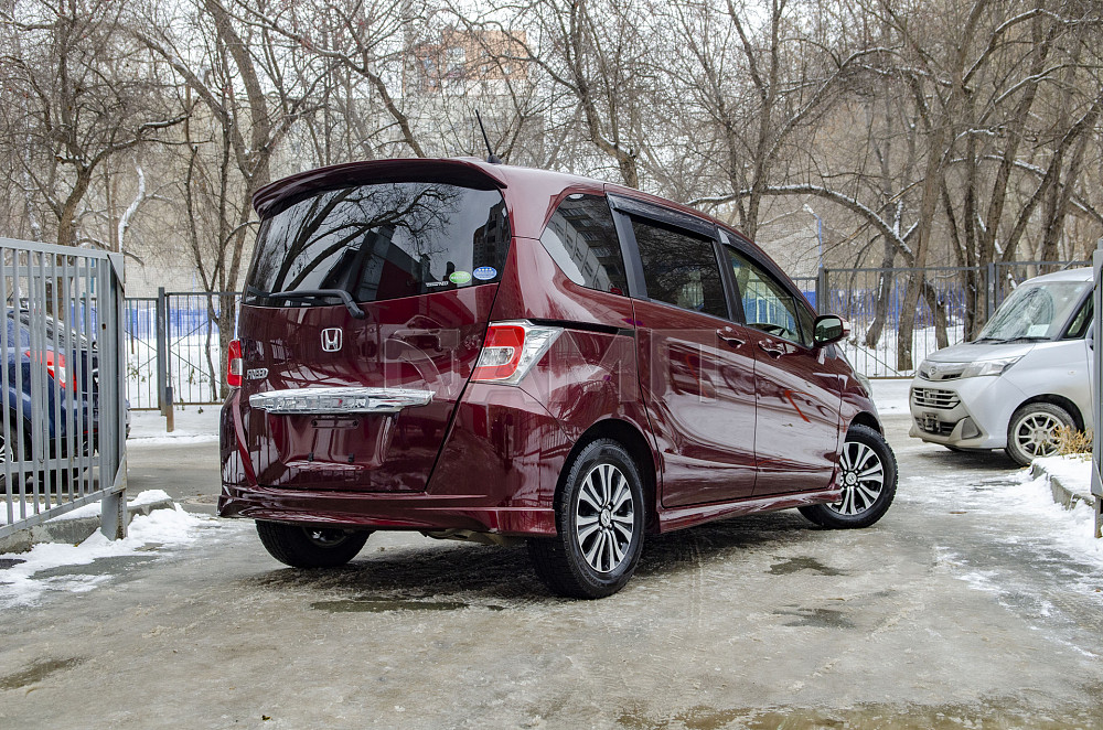 Продам Honda Freed Новосибирск - изображение 2