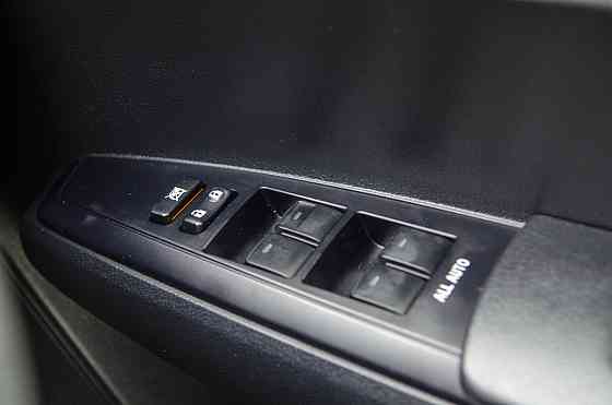 Продам Toyota Corolla Fielder Новосибирск