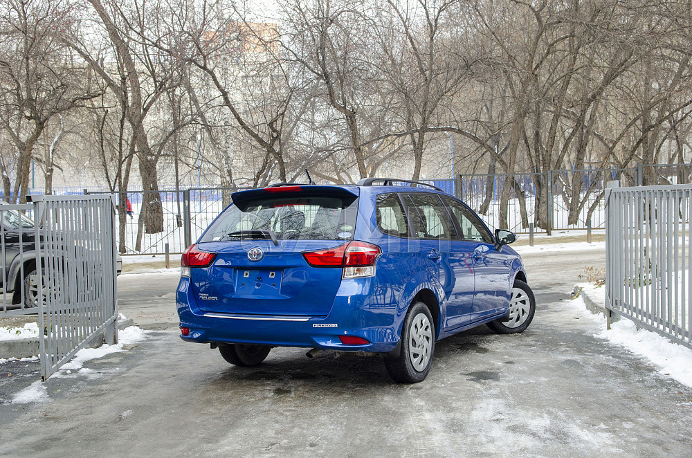 Продам Toyota Corolla Fielder Новосибирск - изображение 2