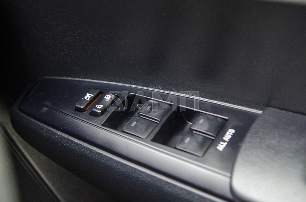 Продам Toyota Corolla Fielder Новосибирск - изображение 5