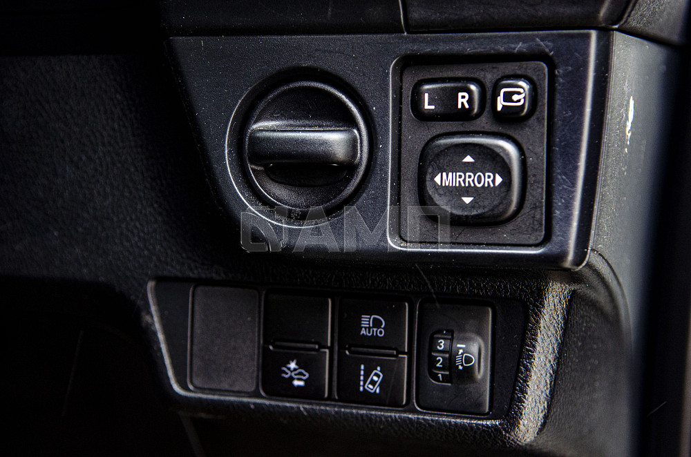 Продам Toyota Corolla Fielder Новосибирск - изображение 9