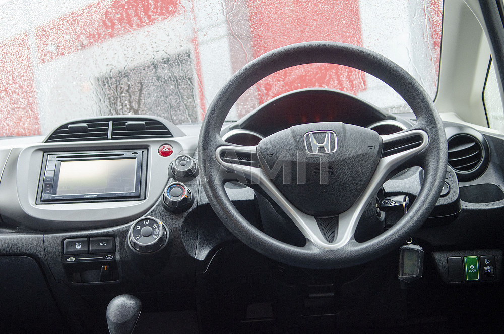 Продам Honda Fit Новосибирск - изображение 3
