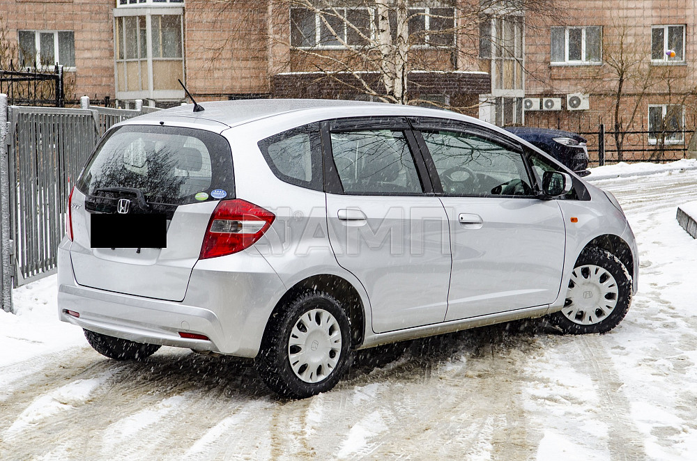 Продам Honda Fit Новосибирск - изображение 2