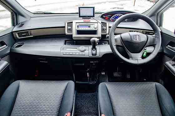 Продам Honda Freed Spike Новосибирск