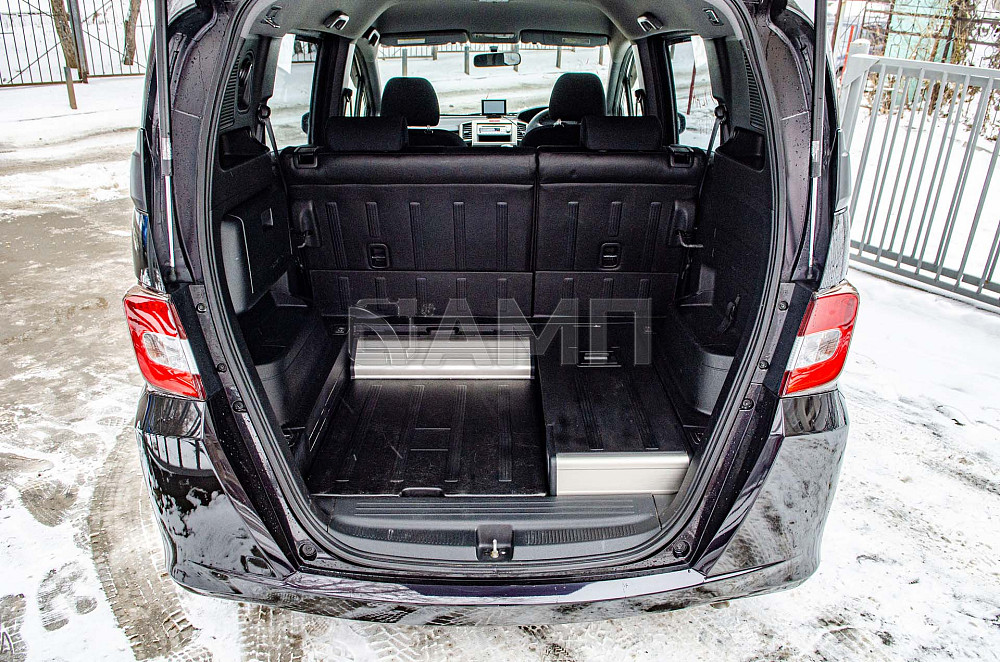 Продам Honda Freed Spike Новосибирск - изображение 6