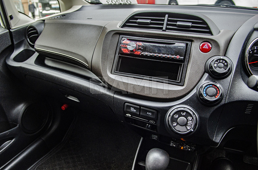 Продам Honda Fit Shuttle Новосибирск - изображение 4