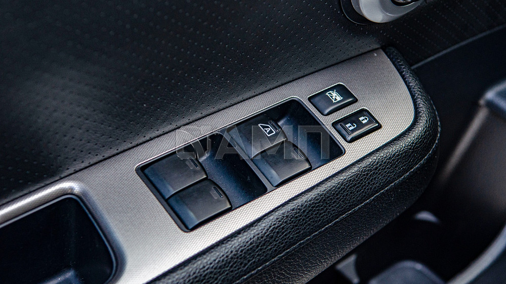 Продам Nissan Tiida Новосибирск - изображение 6