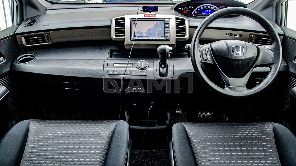 Продам Honda Freed Spike Новосибирск - изображение 3