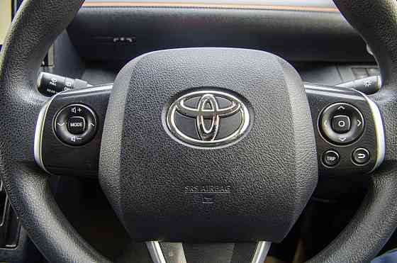 Продам Toyota Sienta Новосибирск