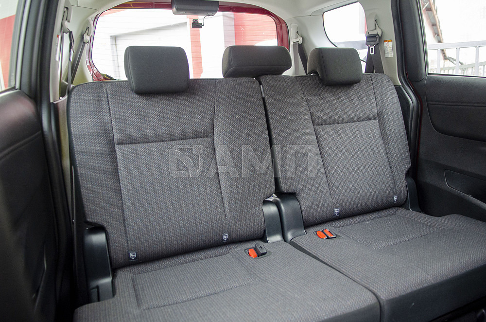 Продам Toyota Sienta Новосибирск - изображение 5