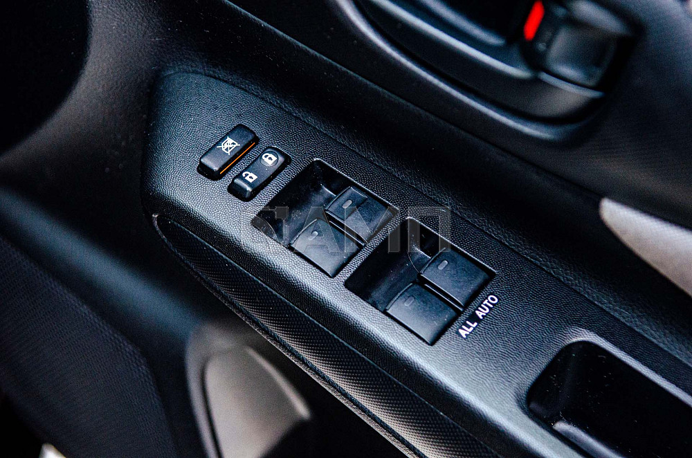 Продам Toyota Wish Новосибирск - изображение 10