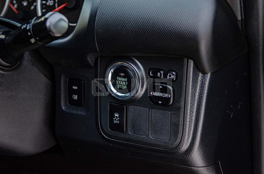 Продам Toyota Wish Новосибирск - изображение 9