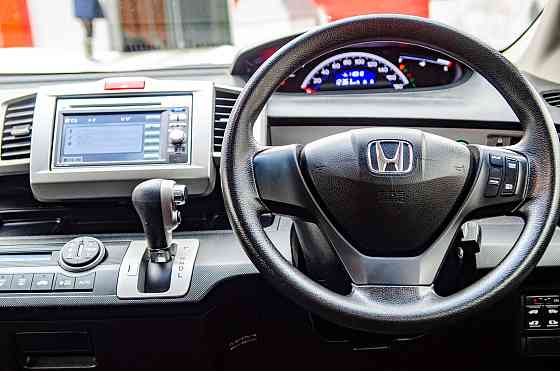 Продам Honda Freed Новосибирск