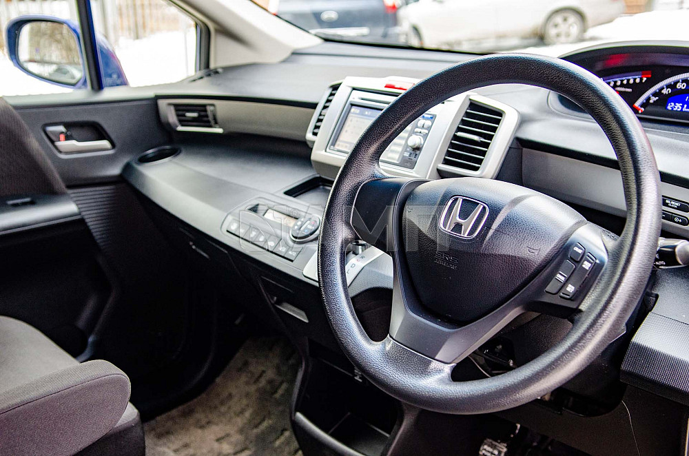 Продам Honda Freed Новосибирск - изображение 6