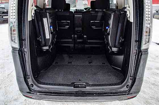 Продам Nissan Serena Новосибирск