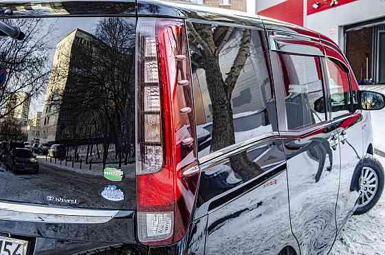 Продам Toyota Esquire Новосибирск