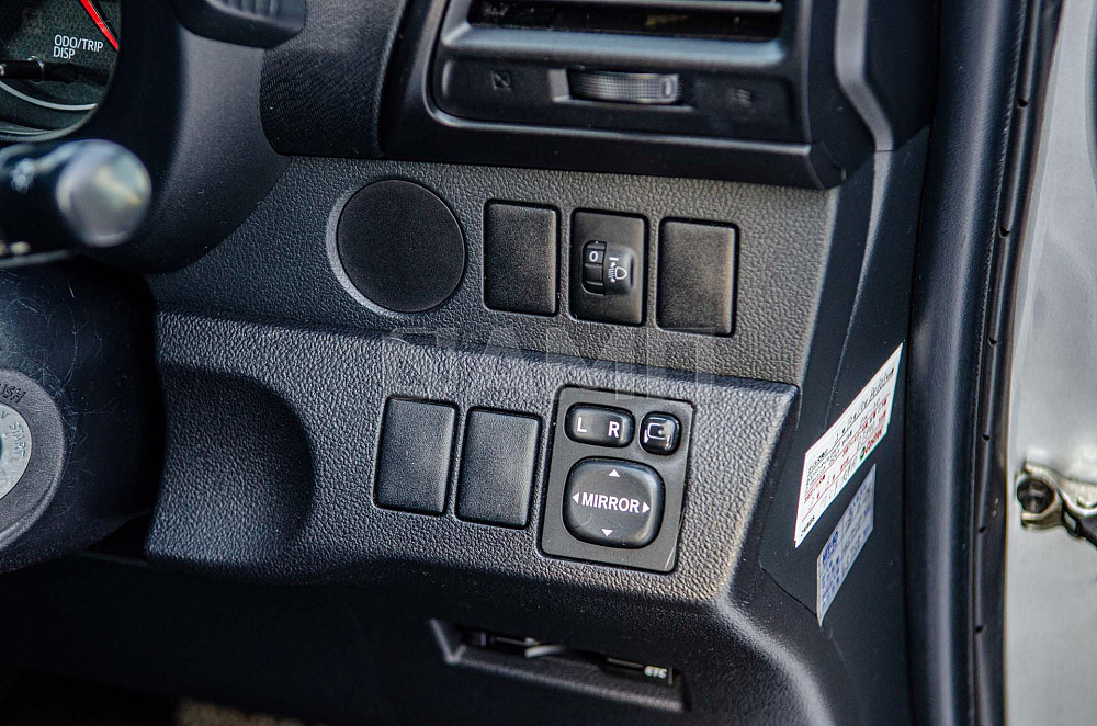 Продам Toyota Ractis Новосибирск - изображение 10