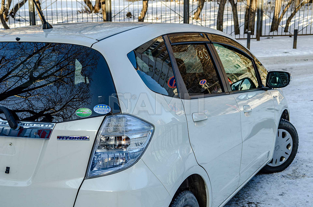 Продам Honda Fit Новосибирск - изображение 4