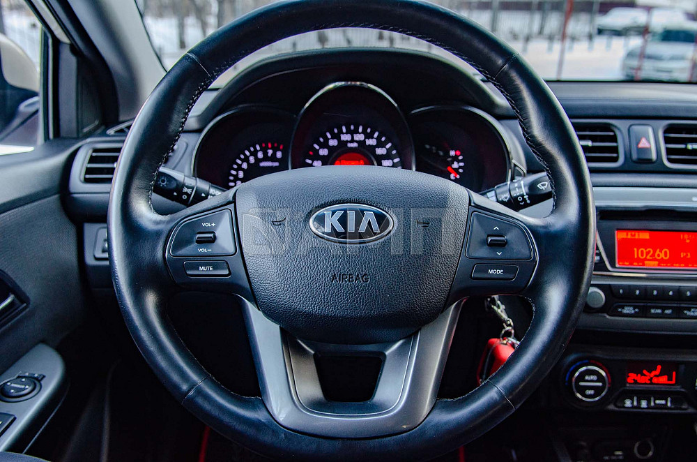Продам Kia Rio Новосибирск - изображение 6