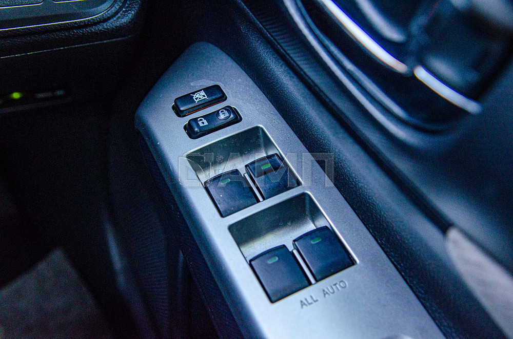 Продам Toyota Wish Новосибирск - изображение 10