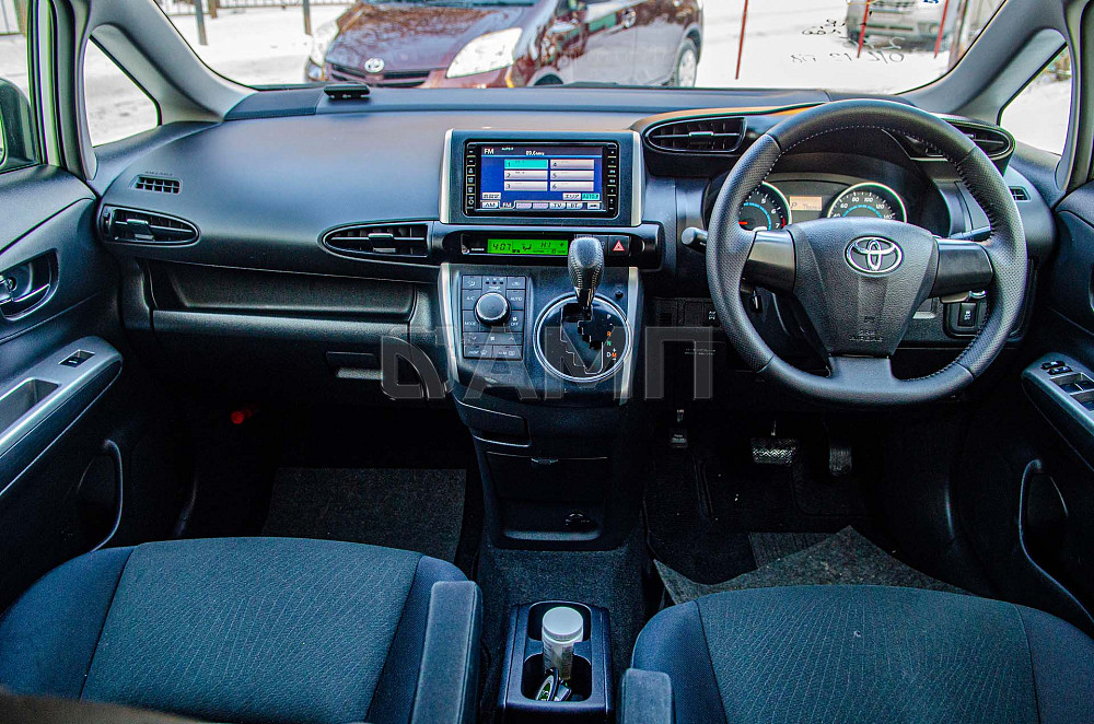 Продам Toyota Wish Новосибирск - изображение 5