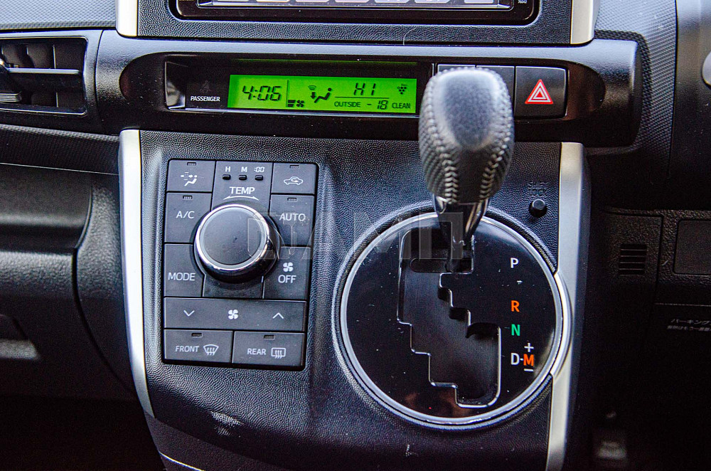 Продам Toyota Wish Новосибирск - изображение 8