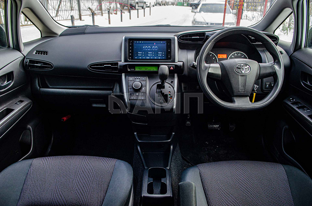 Продам Toyota Wish Новосибирск - изображение 5
