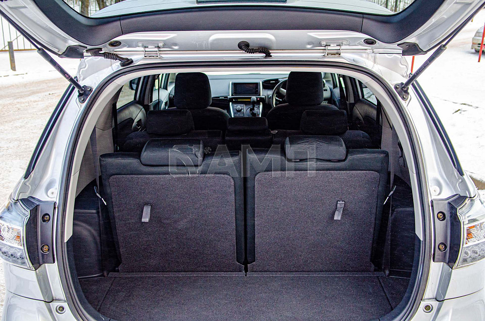 Продам Toyota Wish Новосибирск - изображение 4