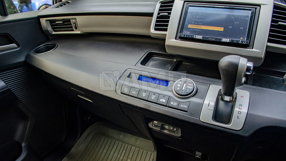 Продам Honda Freed Новосибирск - изображение 6