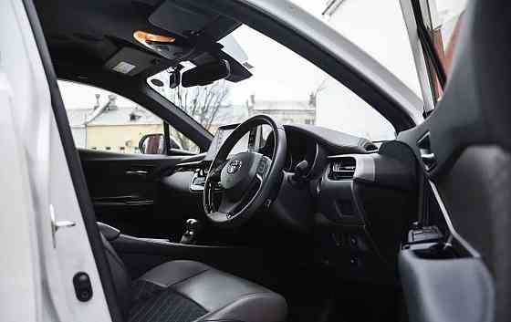 Продам Toyota C-HR Новосибирск