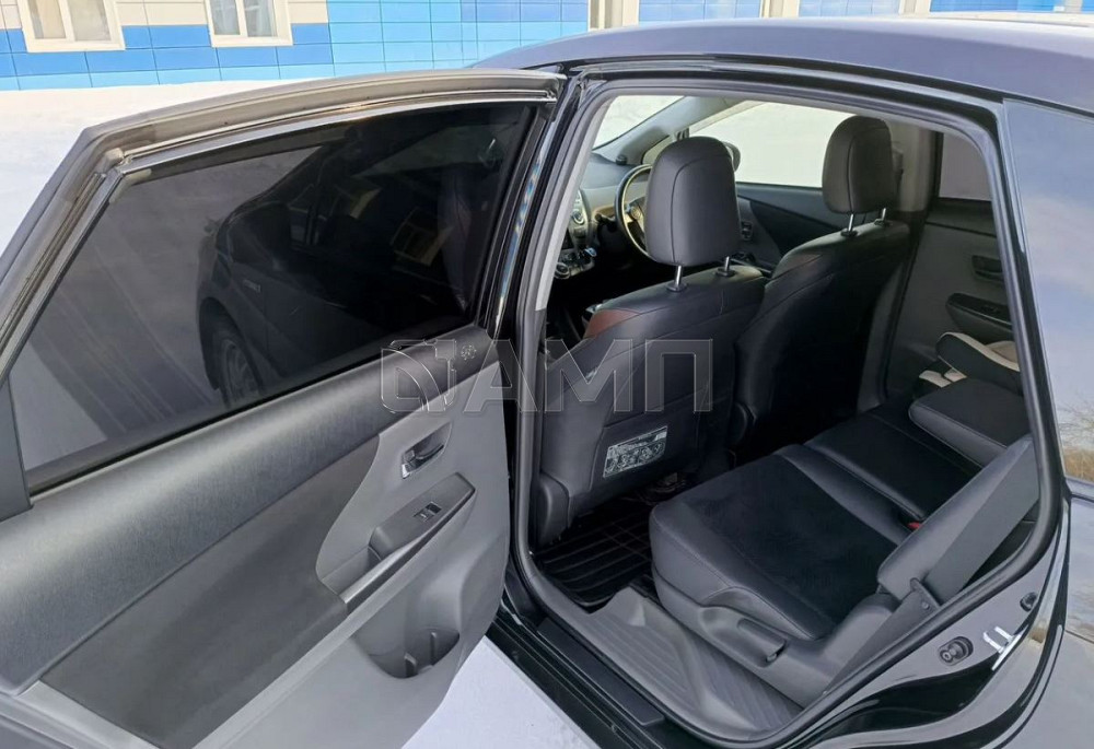 Продам Toyota Prius Alpha Новосибирск - изображение 3