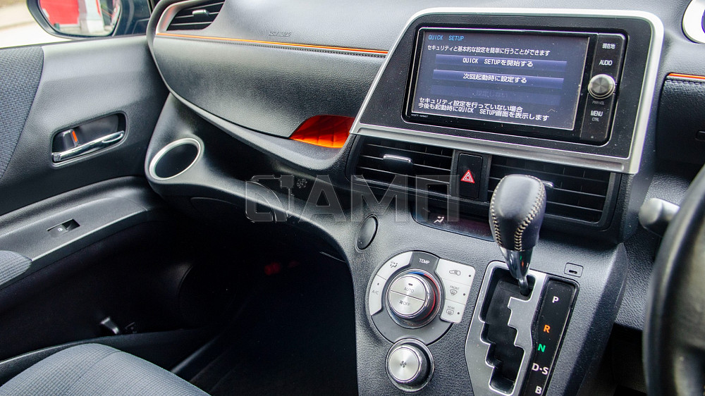 Продам Toyota Sienta Новосибирск - изображение 9