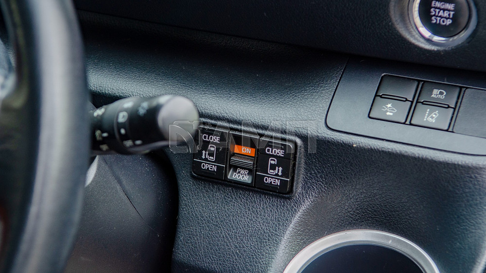 Продам Toyota Sienta Новосибирск - изображение 7