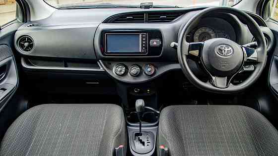 Продам Toyota Vitz Новосибирск