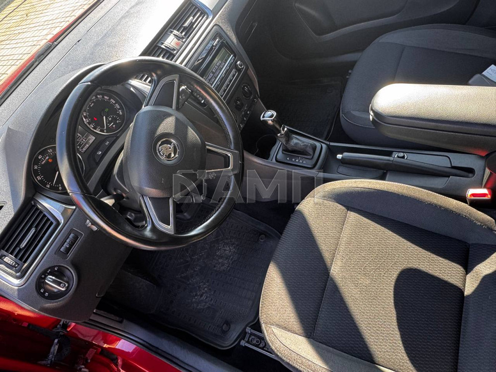 Skoda Rapid 2015  - изображение 1