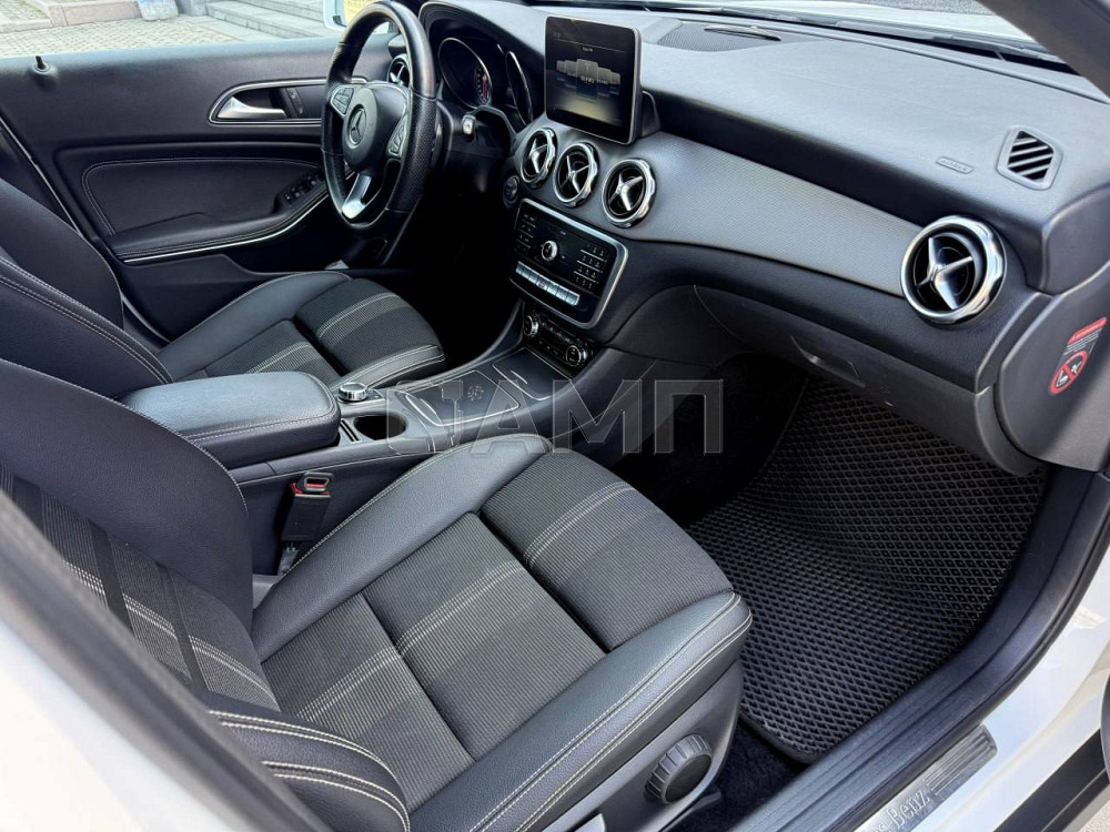 Mercedes-Benz GLA-Klasse 2019  - изображение 1